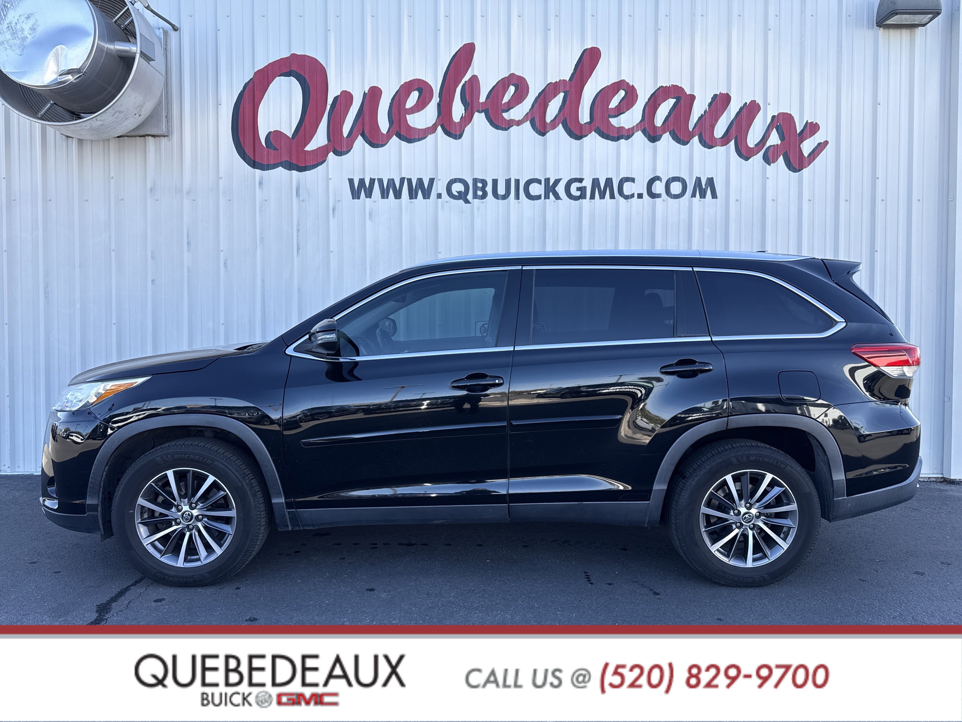 Used 2019 Toyota Highlander XLE image 1
