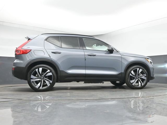 Used 2023 Volvo XC40 B5 Plus w/ Protection Package Premier AWD/4WD image 42