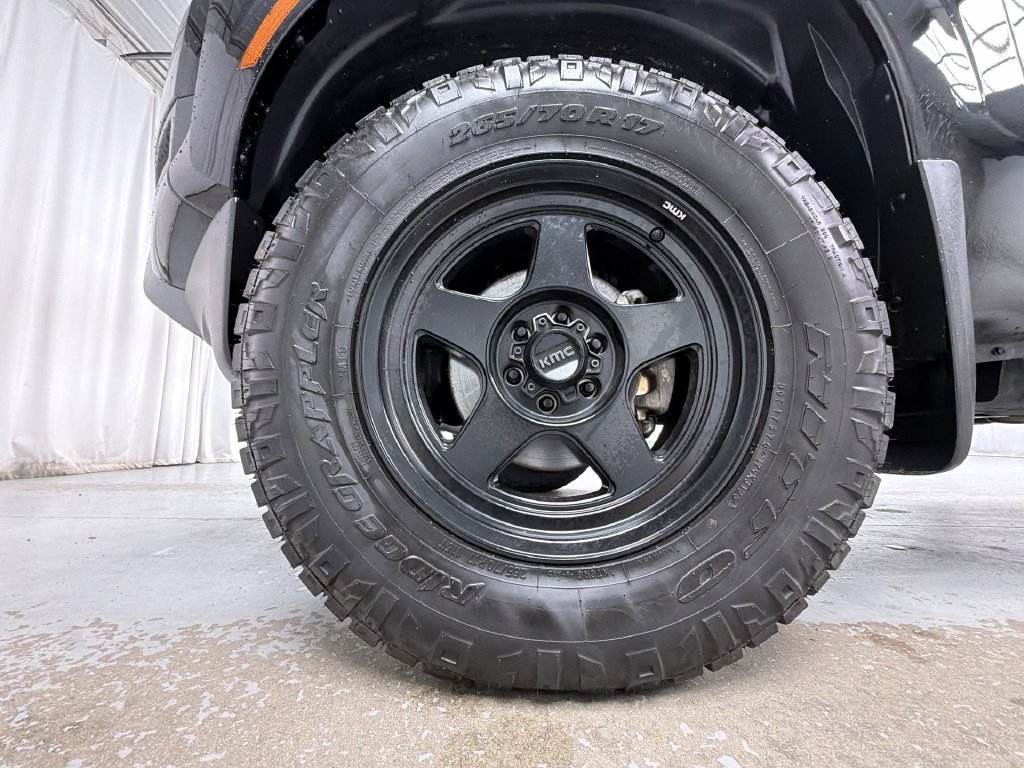 Used 2025 Nissan Frontier SV w/ SV Convenience Package AWD/4WD image 14