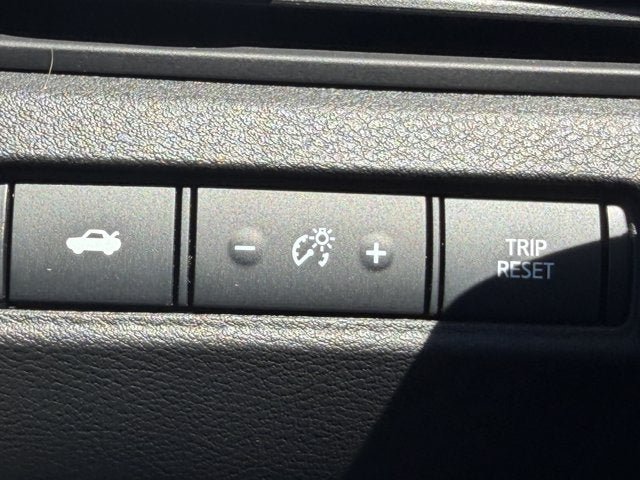 Used 2025 Nissan Altima 2.5 S FWD image 13