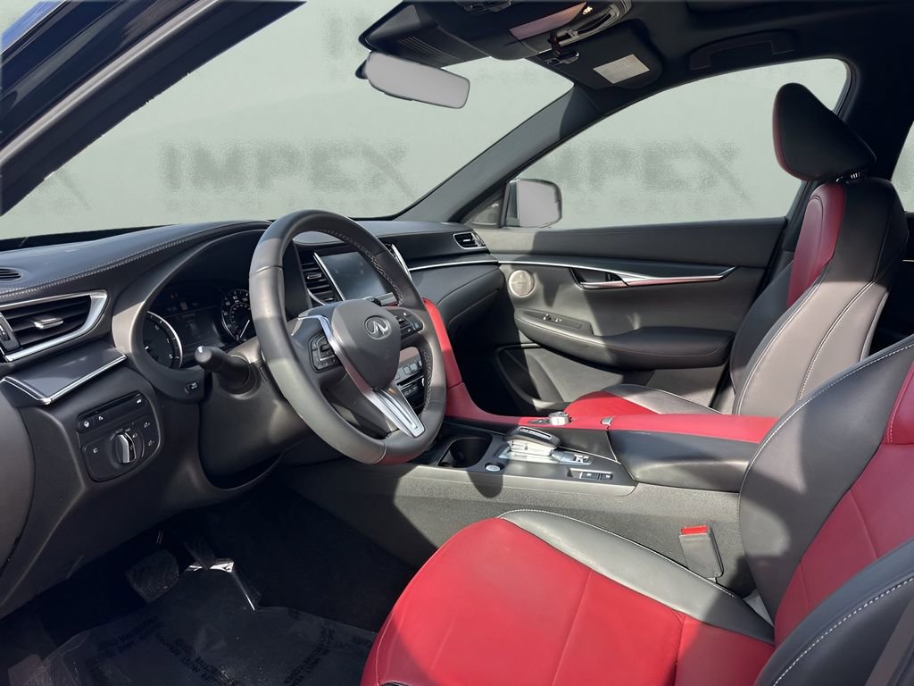 Used 2025 INFINITI QX50 Sport image 9