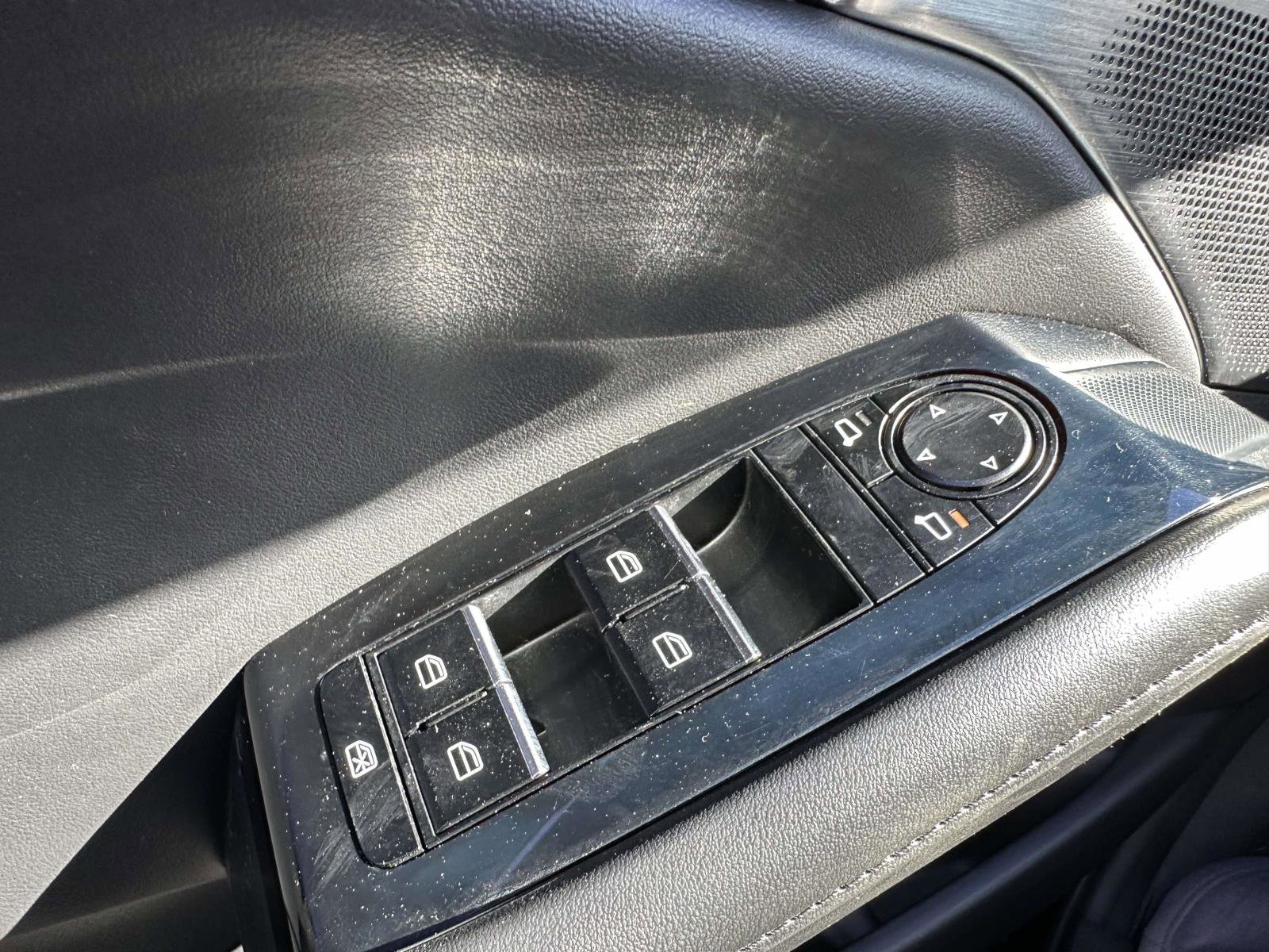 Used 2020 MAZDA MAZDA3 Premium Package image 32