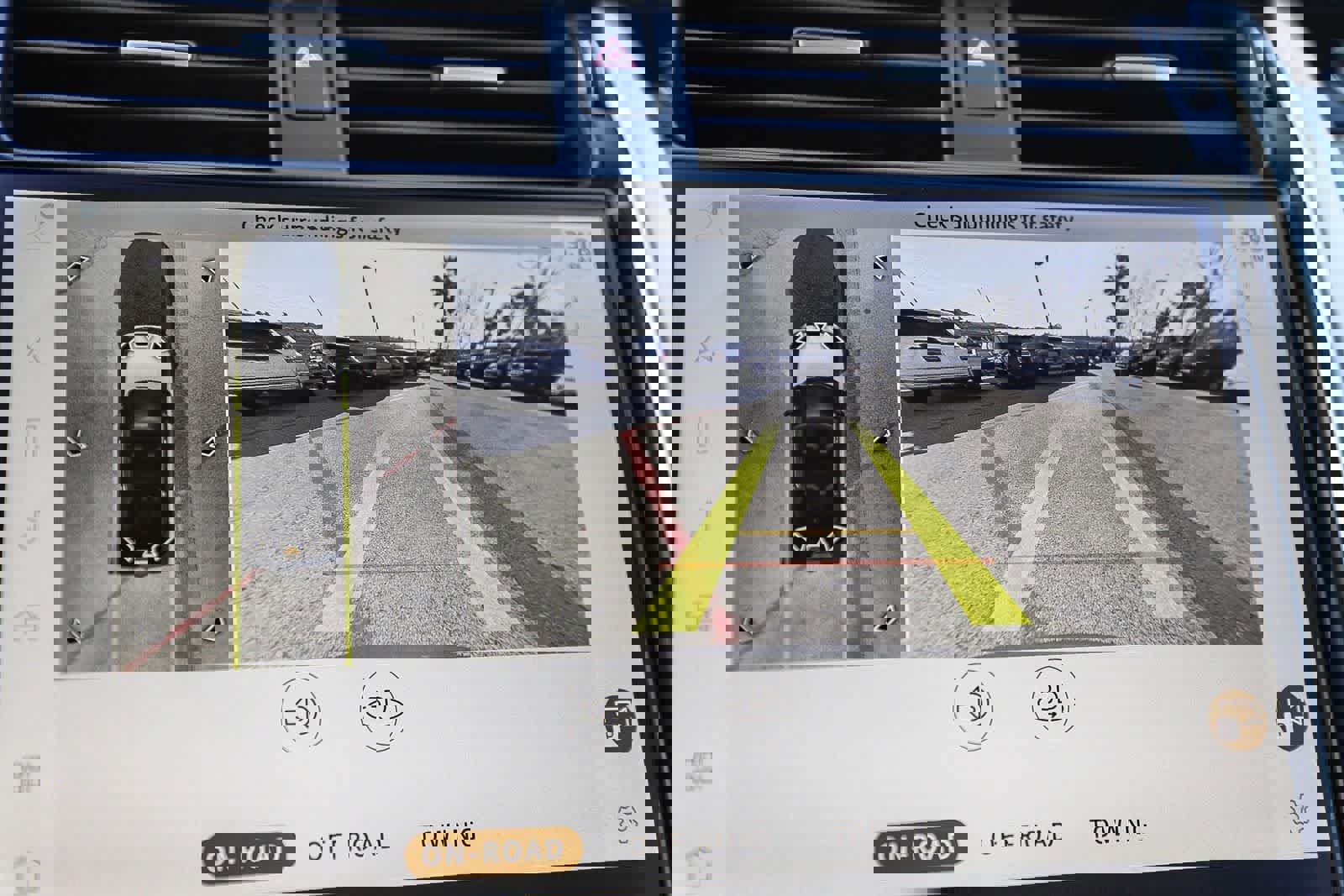 New 2026 Land Rover Discovery S image 25