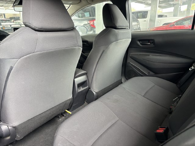 Used 2022 Toyota Corolla LE FWD image 13