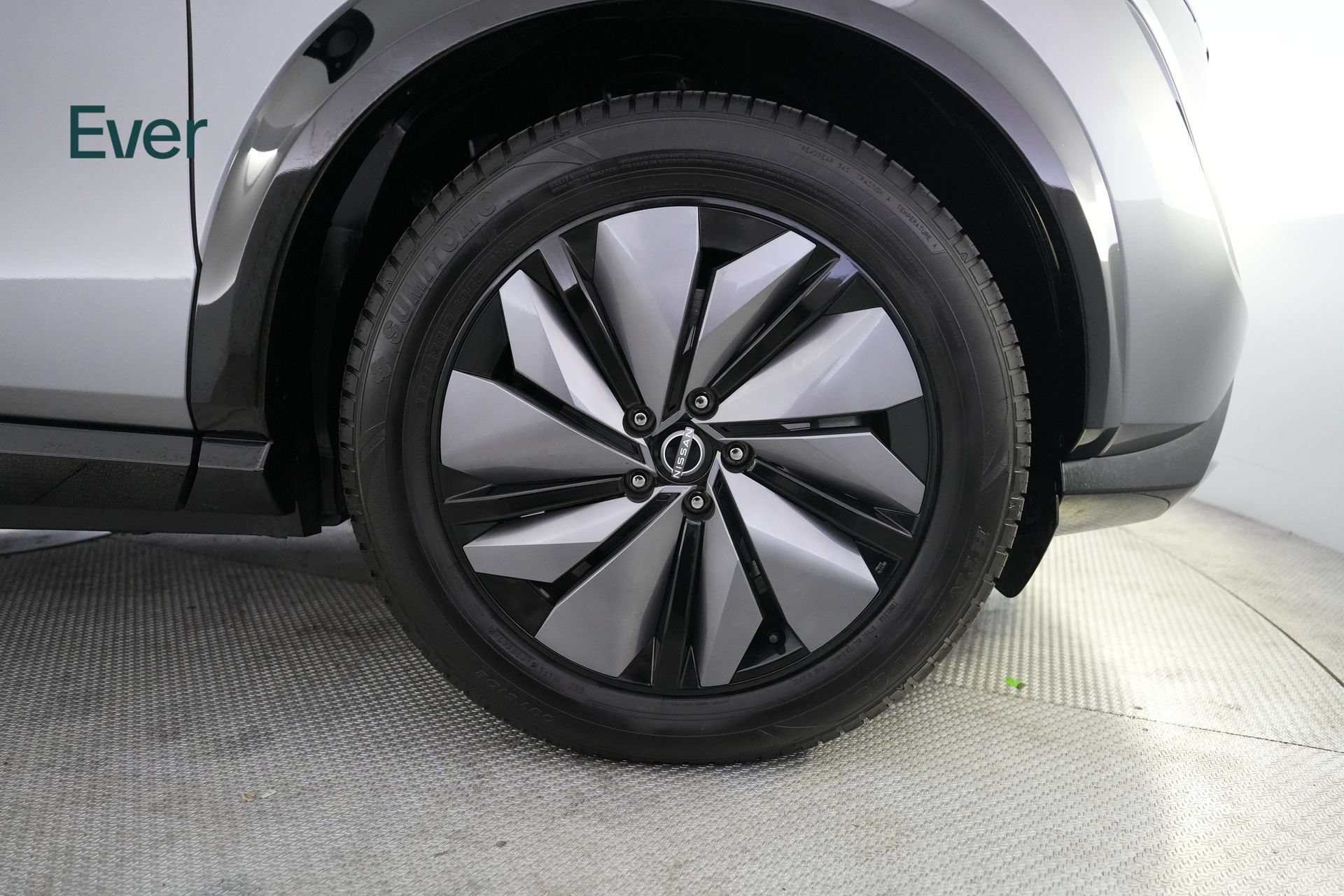Used 2023 Nissan Ariya FWD image 22
