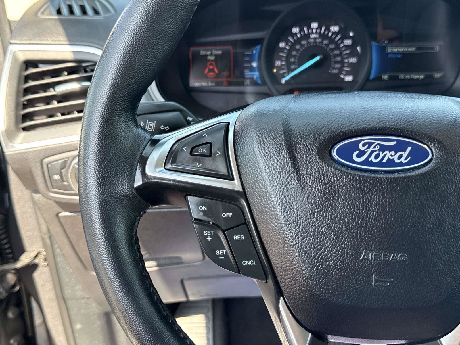 Used 2024 Ford Edge Titanium AWD/4WD image 18