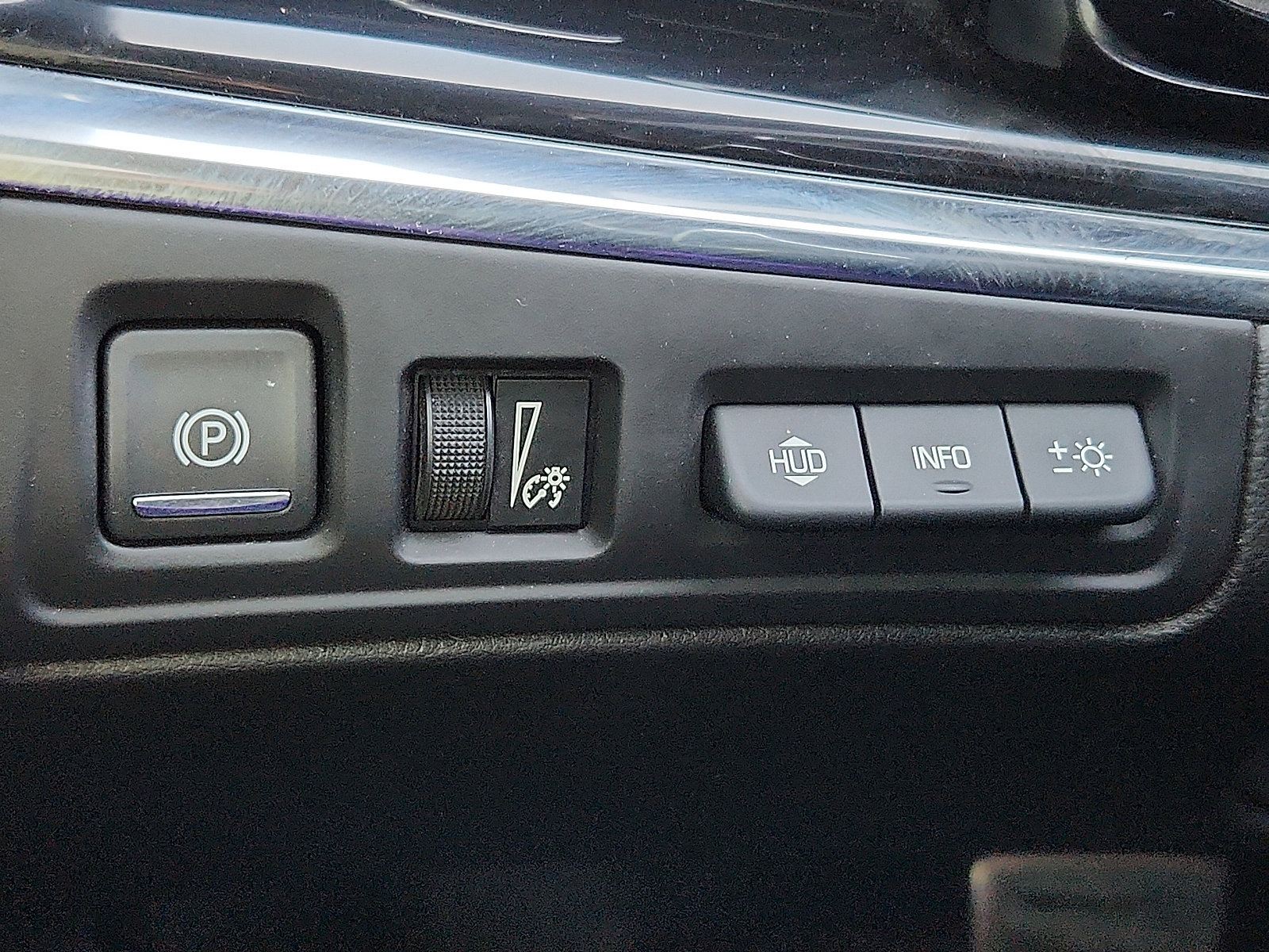 Used 2020 Cadillac XT6 Sport w/ Platinum Package image 18