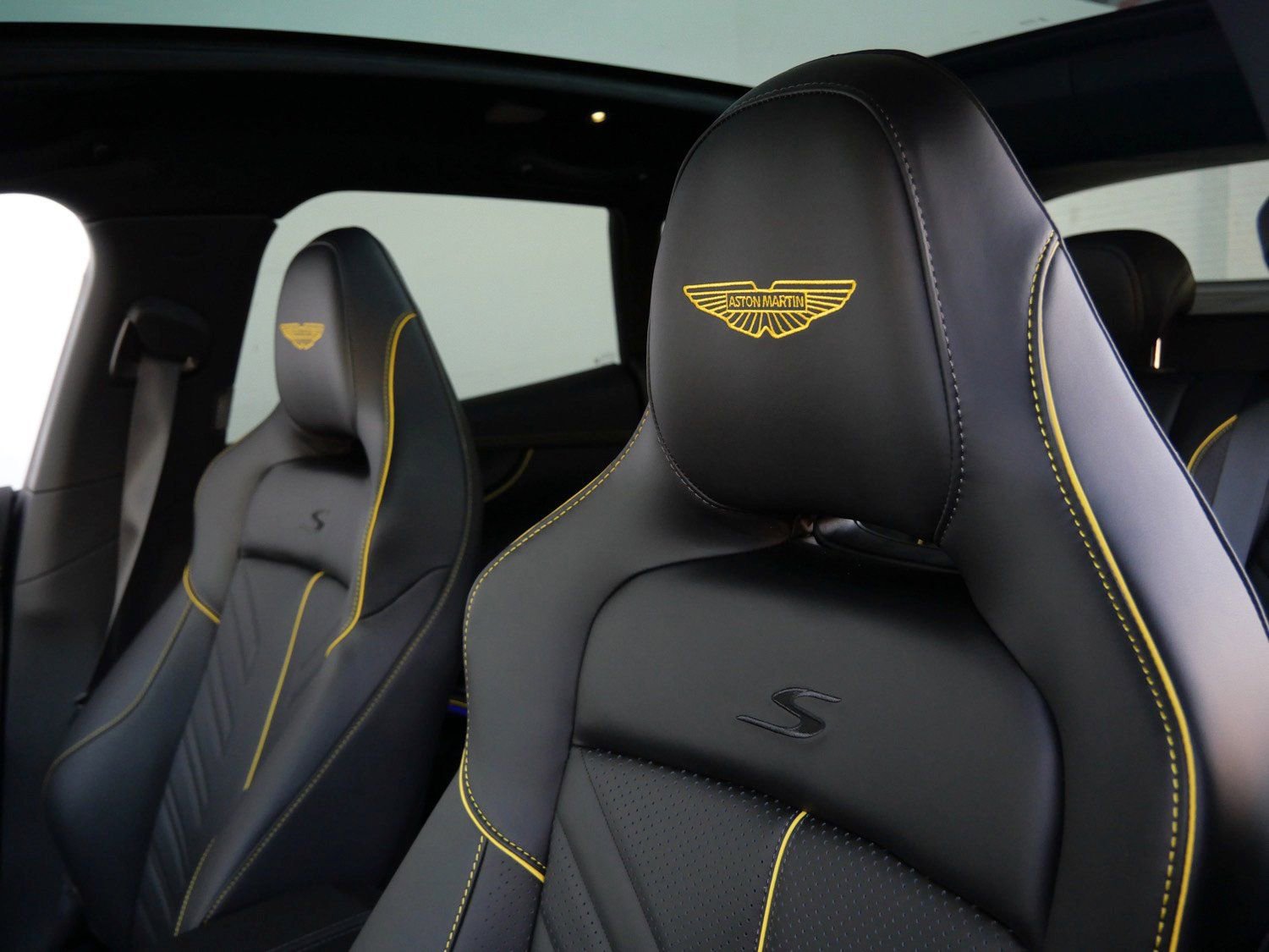New 2026 Aston Martin DBX S AWD/4WD image 5