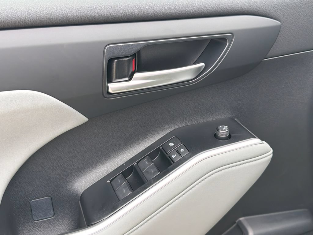 New 2026 Toyota Highlander XLE AWD/4WD image 20