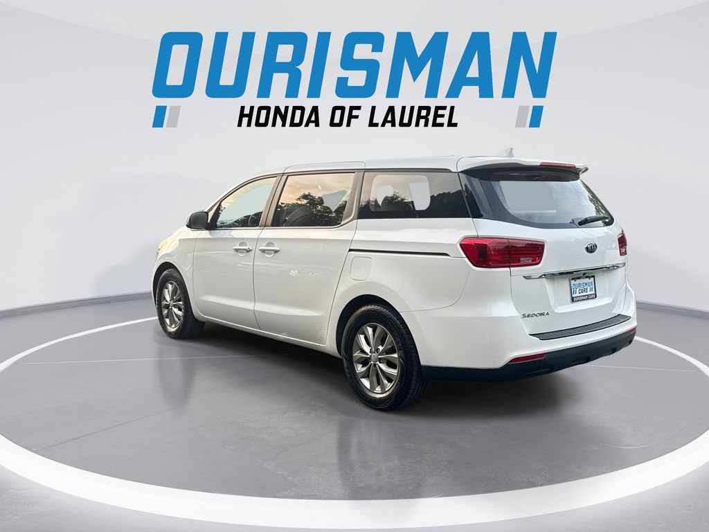 Used 2019 Kia Sedona L FWD image 6