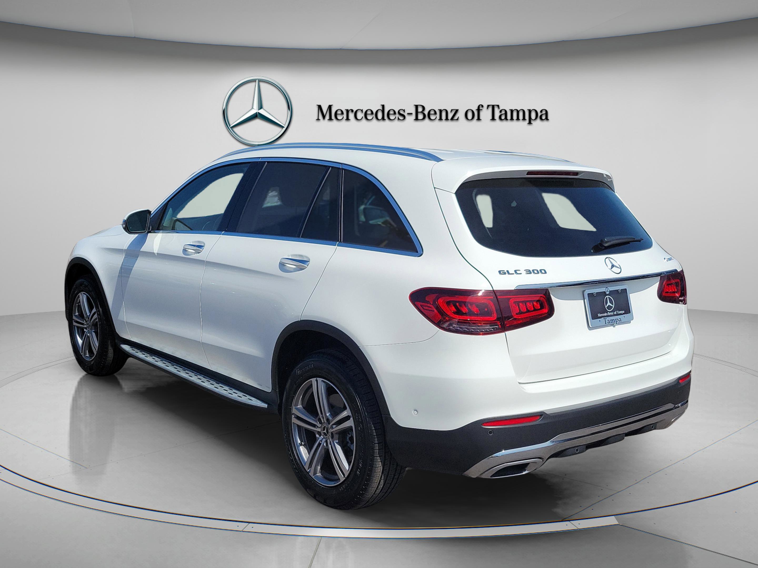 Certified 2022 Mercedes-Benz GLC 300 4MATIC image 2