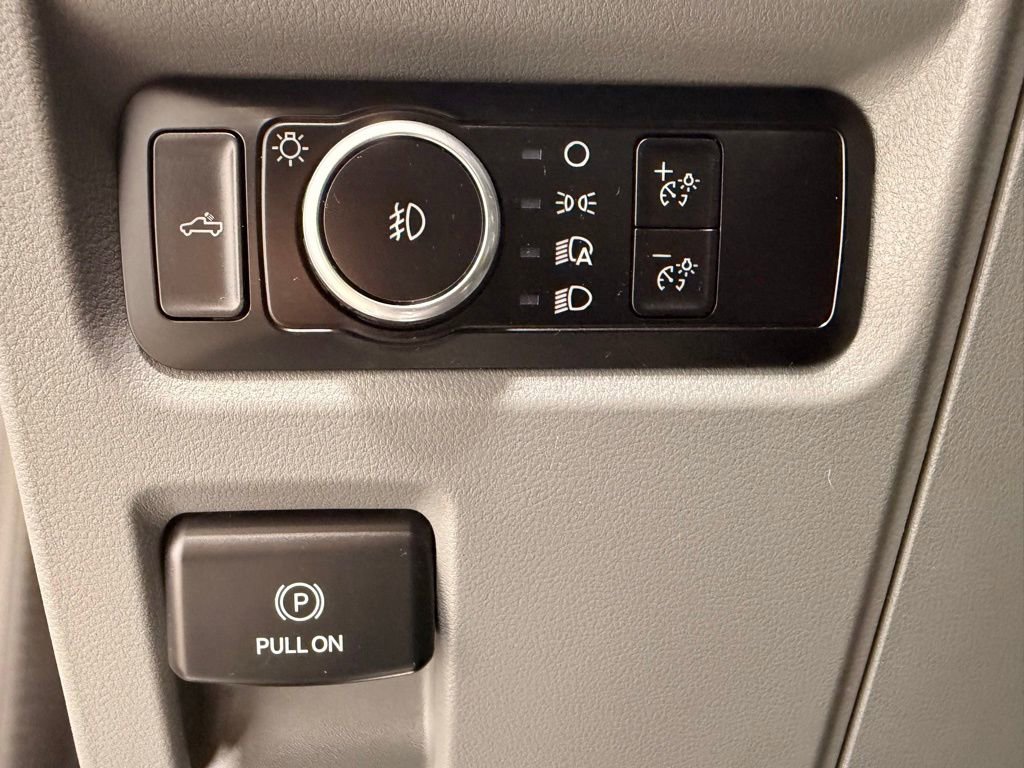 Used 2023 Ford F150 XLT w/ Trailer Tow Package image 25