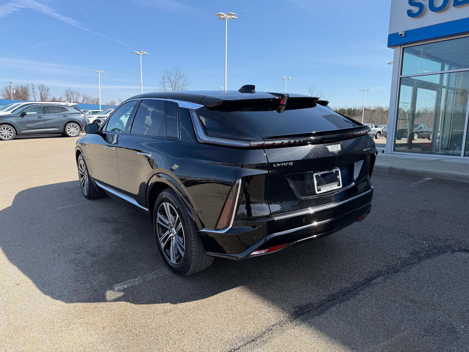 Used 2024 Cadillac Lyriq Luxury w/ LPO, Floor Liner Package image 3