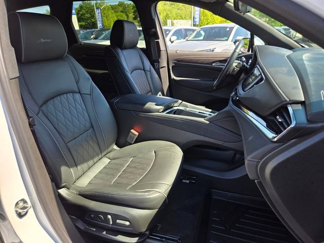 Used 2022 Buick Enclave Avenir w/ Avenir Technology Package AWD/4WD image 21