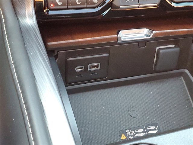 Used 2023 GMC Yukon Denali Ultimate image 18