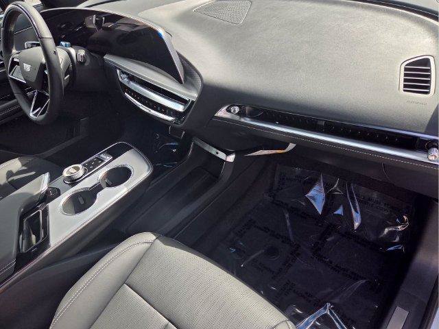 New 2027 Cadillac Lyriq Luxury RWD image 23