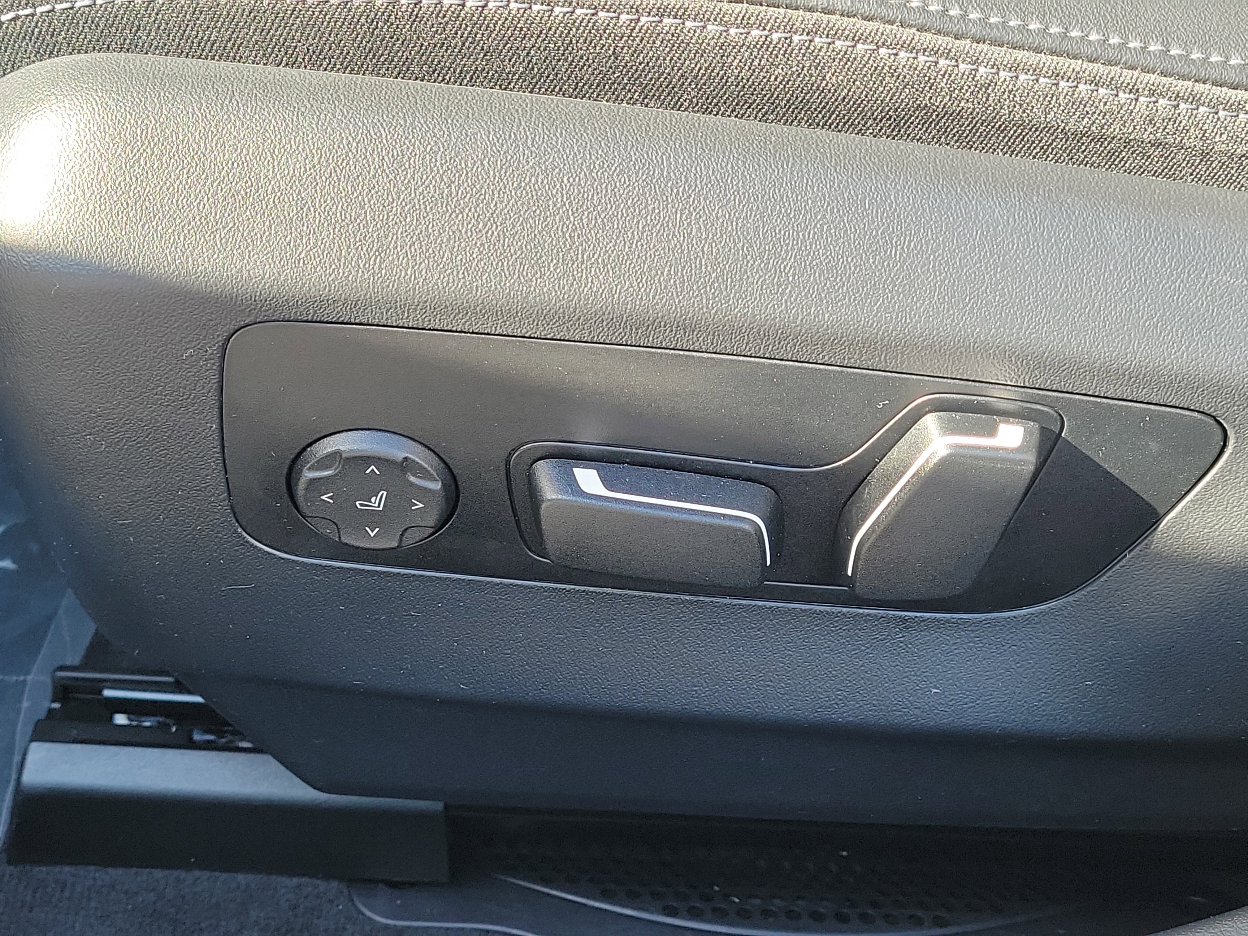 Used 2026 BMW 530i w/ M Sport Package image 20