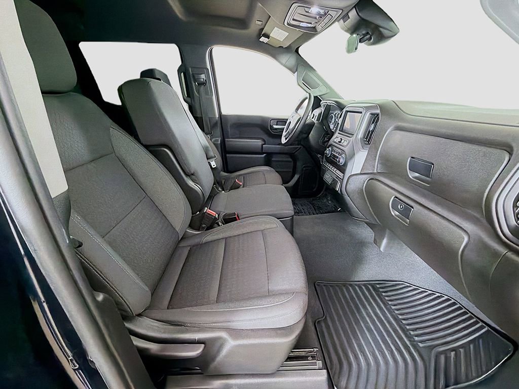 Used 2022 Chevrolet Silverado 1500 Custom AWD/4WD image 18