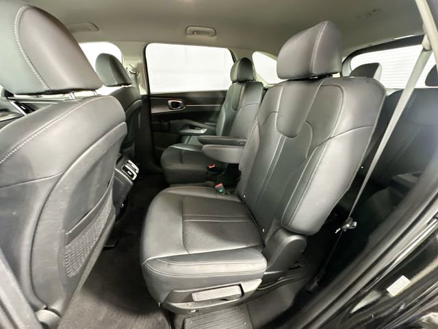 Used 2023 Kia Sorento EX AWD/4WD image 26