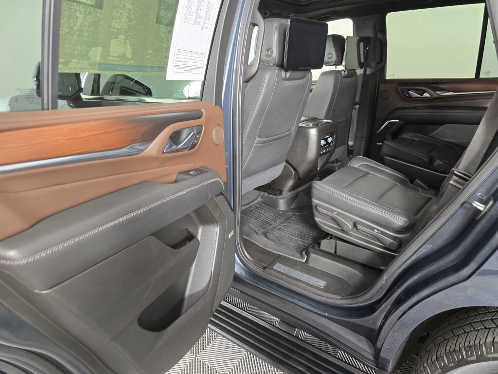 Used 2021 GMC Yukon Denali w/ Denali Ultimate Package AWD/4WD image 37
