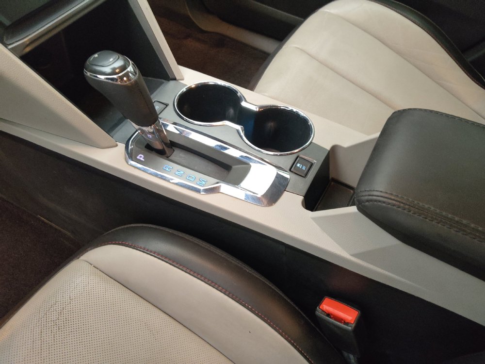 Used 2016 Chevrolet Equinox LTZ w/ Enhanced Convenience Package FWD image 26