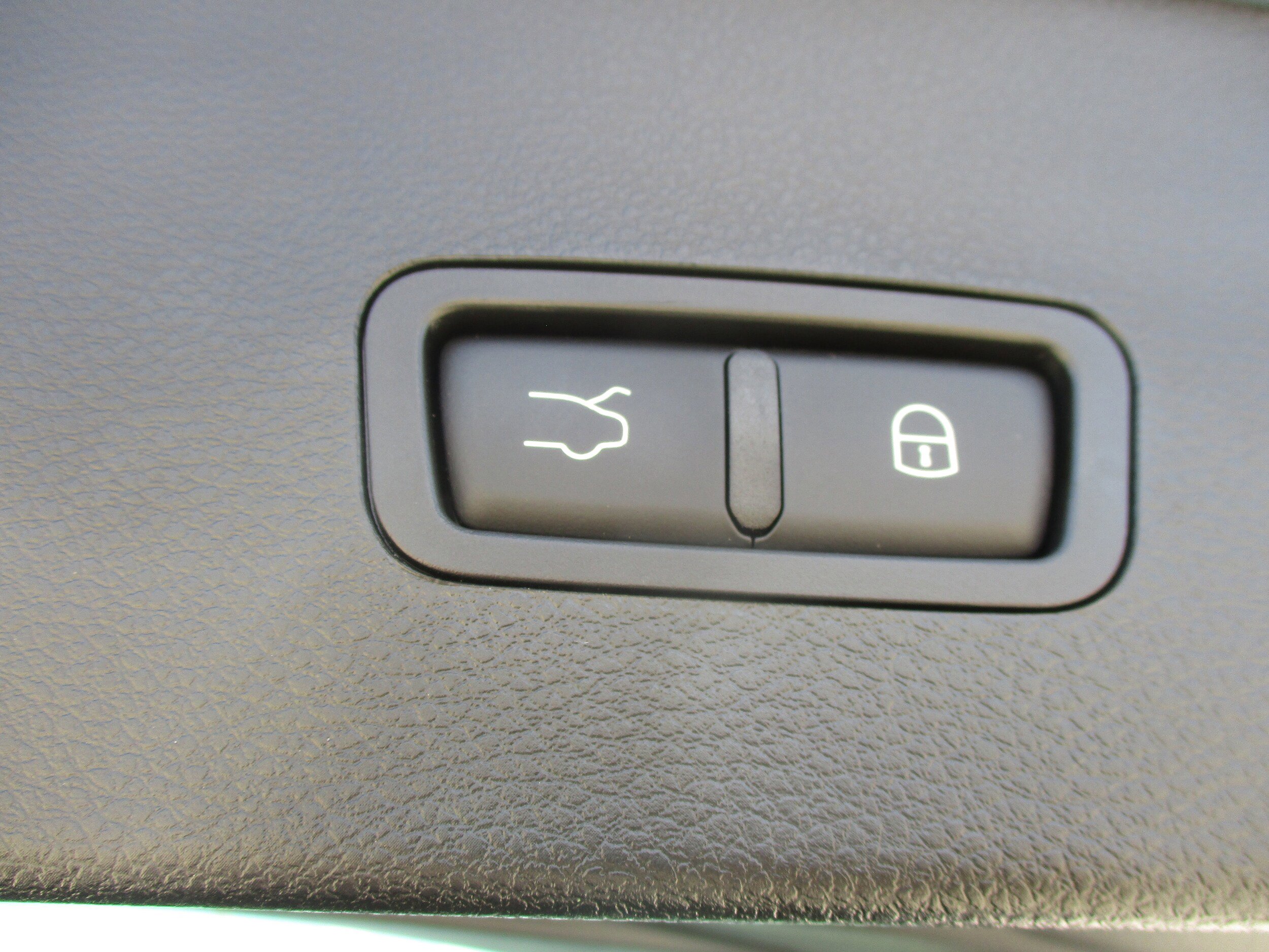 Used 2025 Dodge Hornet R/T w/ R/T Plus Package AWD/4WD image 43