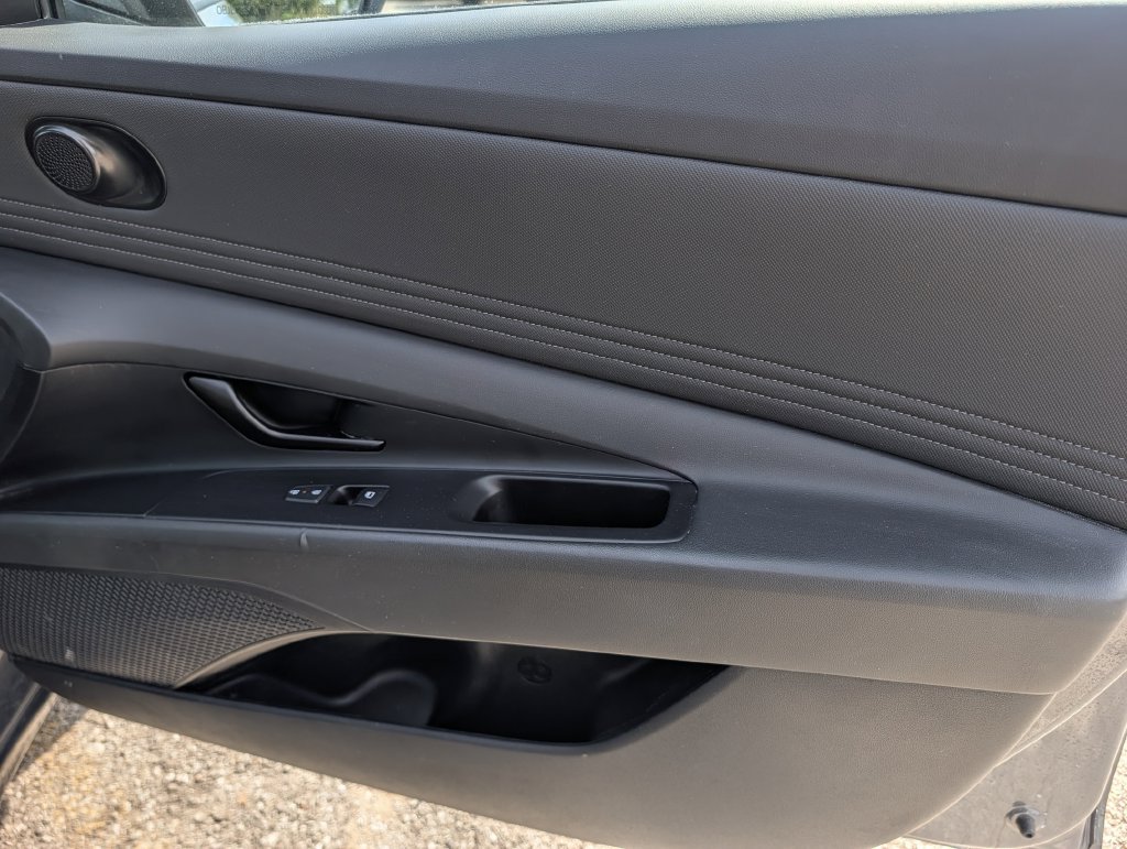 Used 2026 Hyundai Elantra Sport FWD image 33