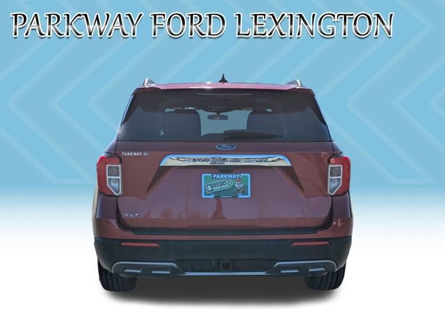 Used 2022 Ford Explorer XLT w/ Equipment Group 202A image 6