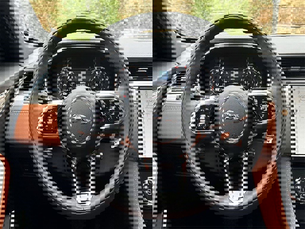 New 2026 Jaguar F-PACE R-Dynamic S image 21