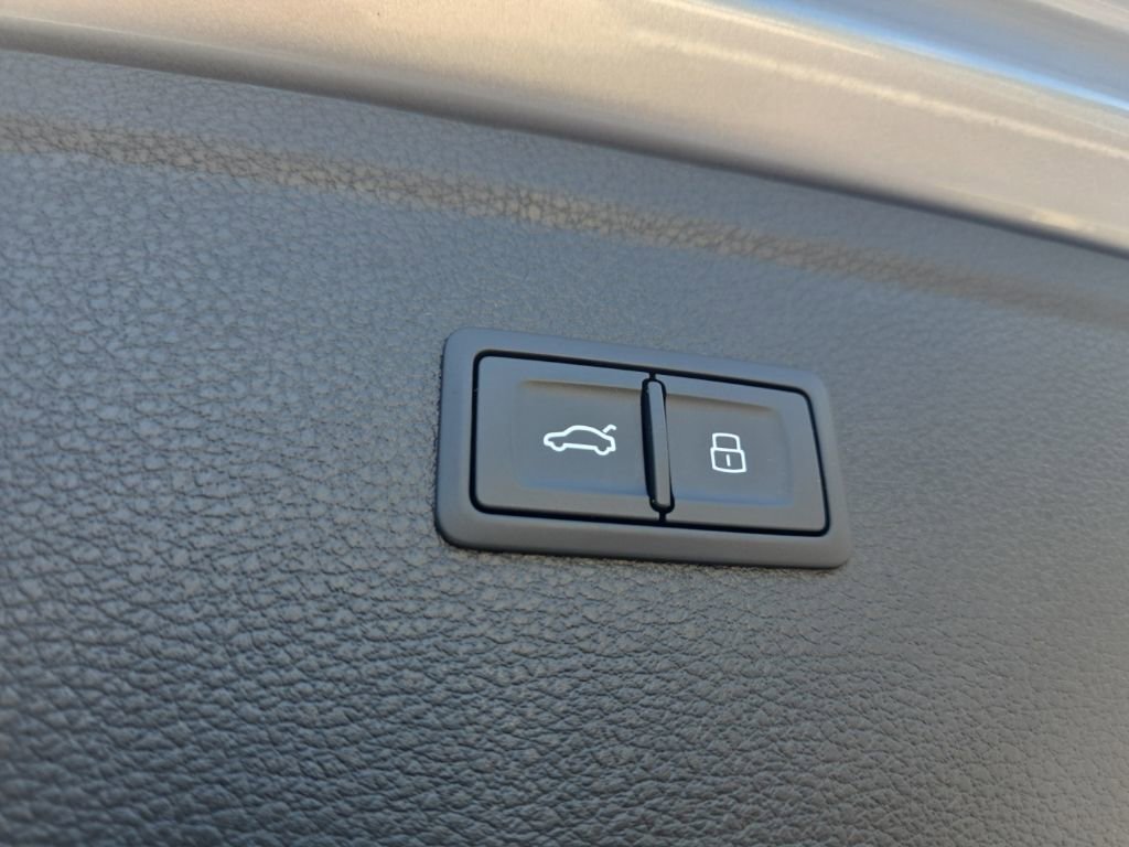 Used 2024 Audi Q5 2.0T Premium Plus image 10