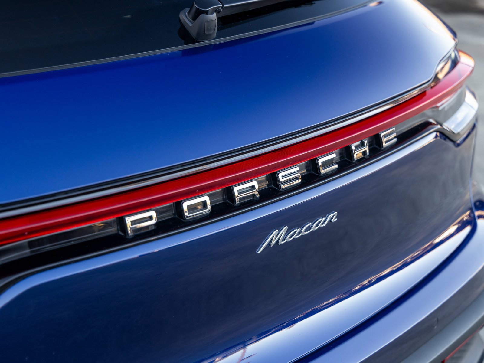 Certified 2024 Porsche Macan image 19