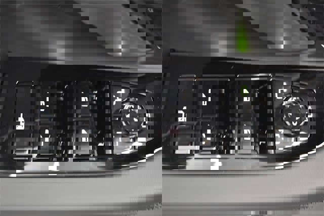 New 2026 BMW 530i xDrive w/ Premium Package image 23