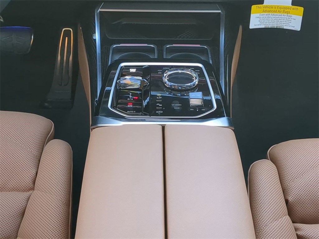 New 2026 BMW 740i 740i w/ Premium Package image 19