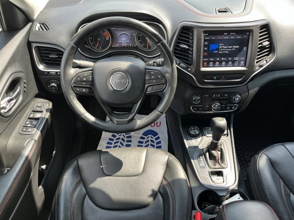 Used 2019 Jeep Cherokee Trailhawk AWD/4WD image 14
