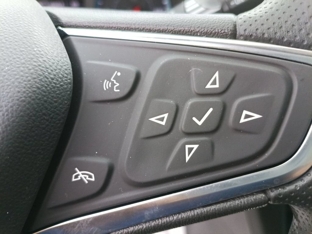 Used 2024 Chevrolet Equinox LS FWD image 18