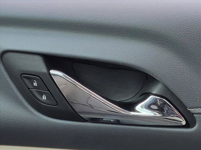 Used 2021 GMC Acadia Denali w/ Denali Technology Package FWD image 16
