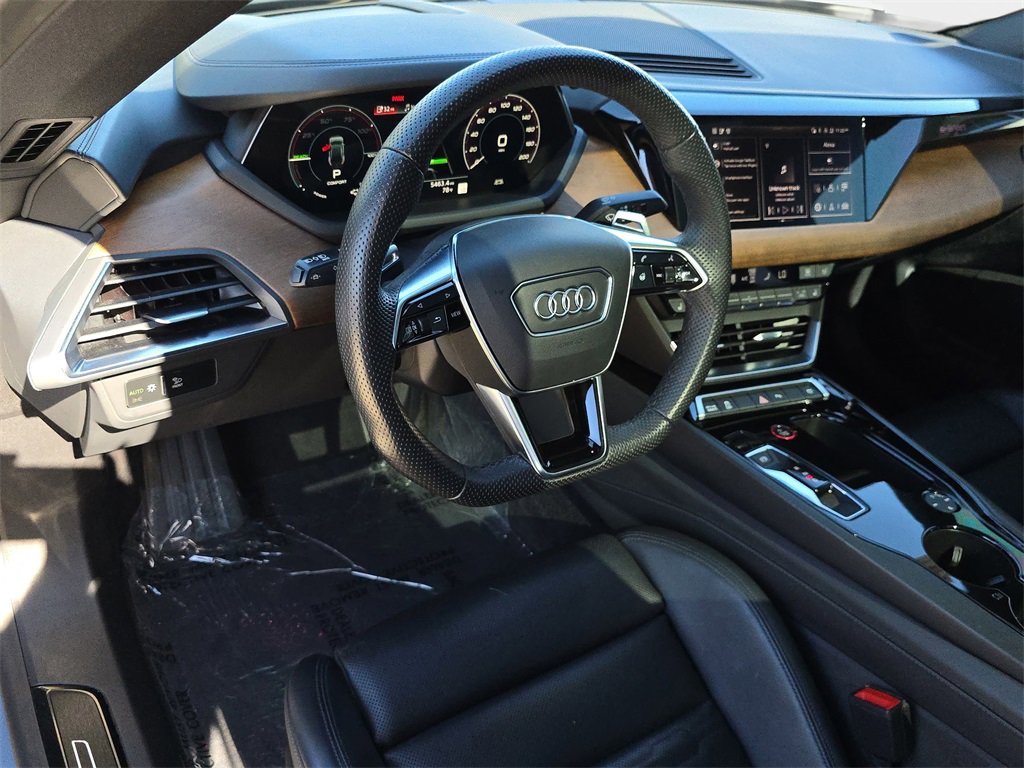 Used 2024 Audi e-tron GT Premium Plus image 20