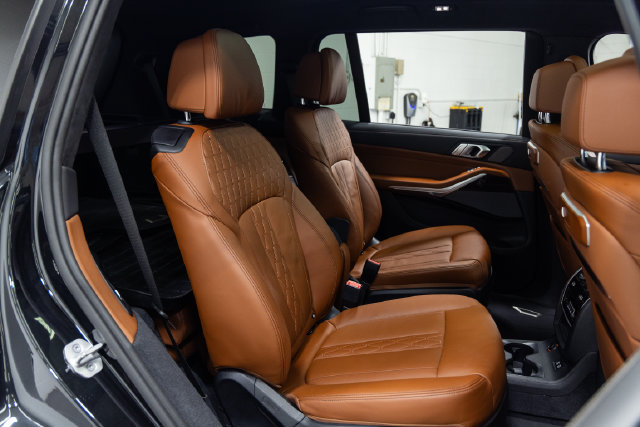 Certified 2024 BMW X7 M60i AWD/4WD image 23