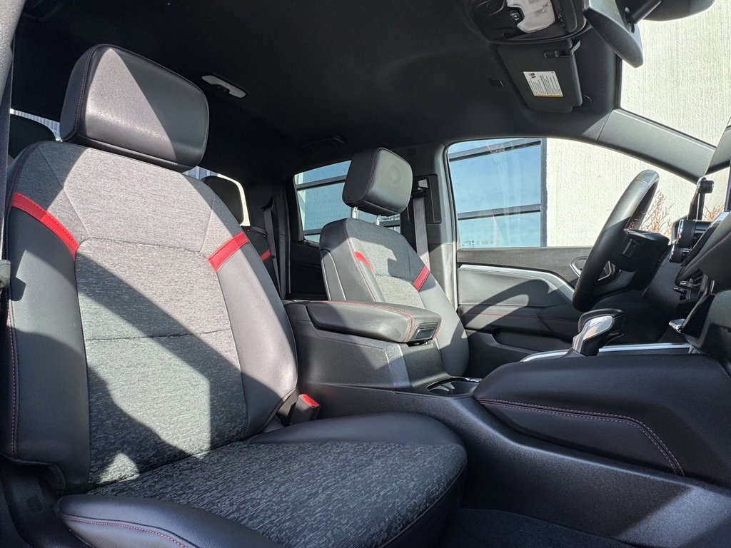 Used 2024 Chevrolet Colorado Z71 image 20