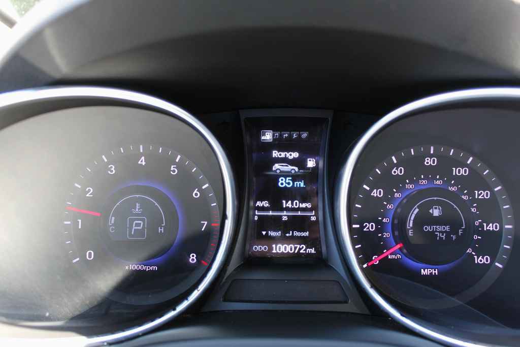 Used 2014 Hyundai Santa Fe Sport w/ Technology Package 04 FWD image 15
