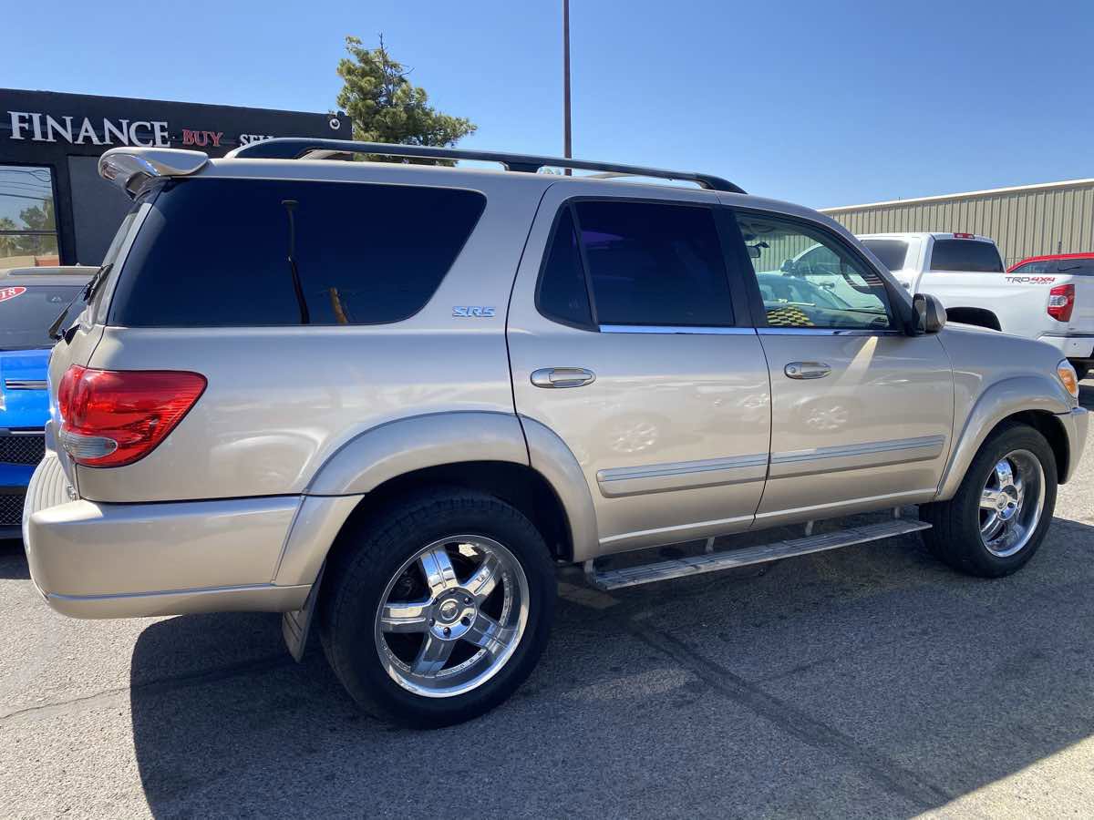 Used 2005 Toyota Sequoia SR5 RWD image 6