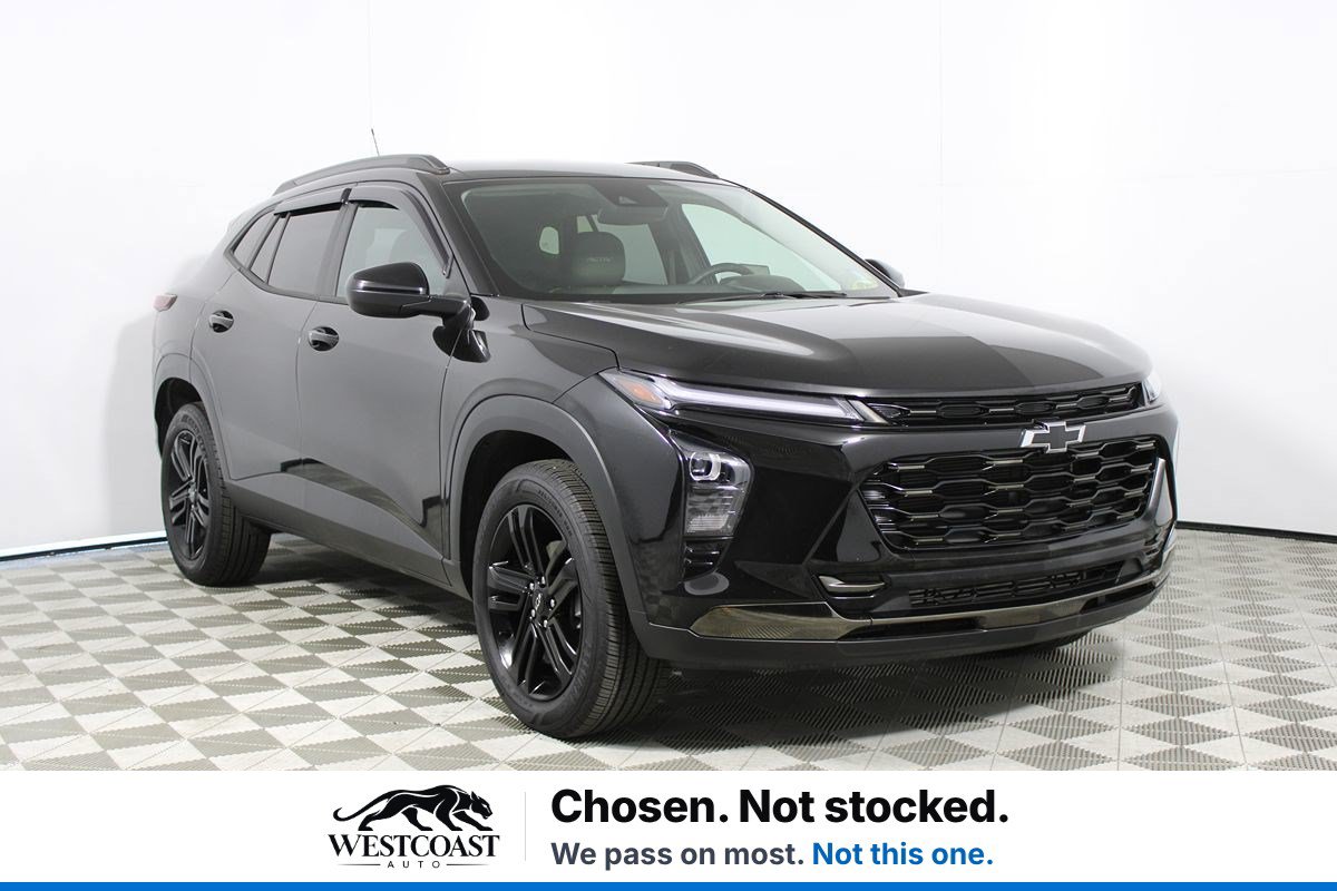 Used 2026 Chevrolet Trax ACTIV FWD image 1
