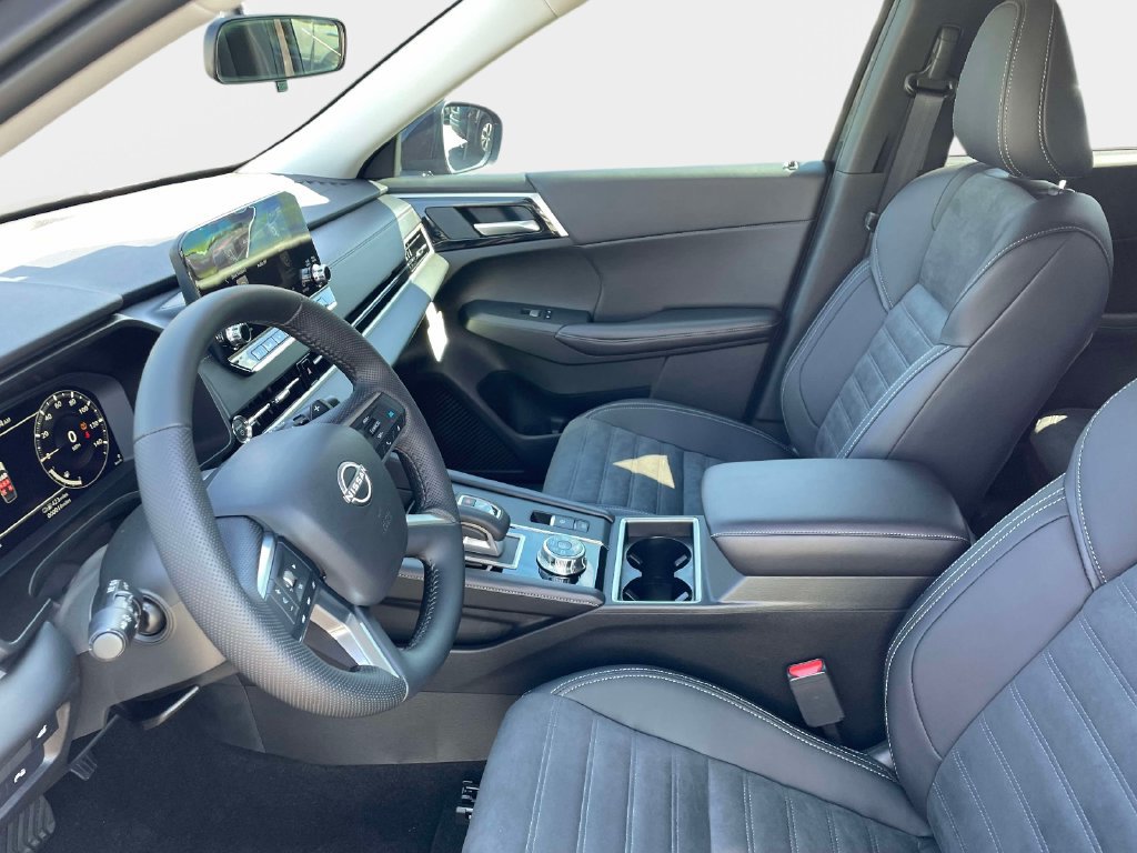 New 2026 Nissan Rogue SL AWD/4WD image 22