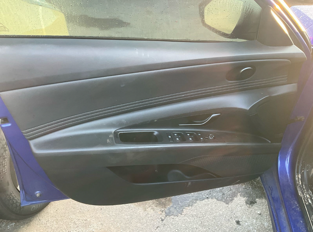 Used 2025 Hyundai Elantra Sport w/ Cargo Package FWD image 7