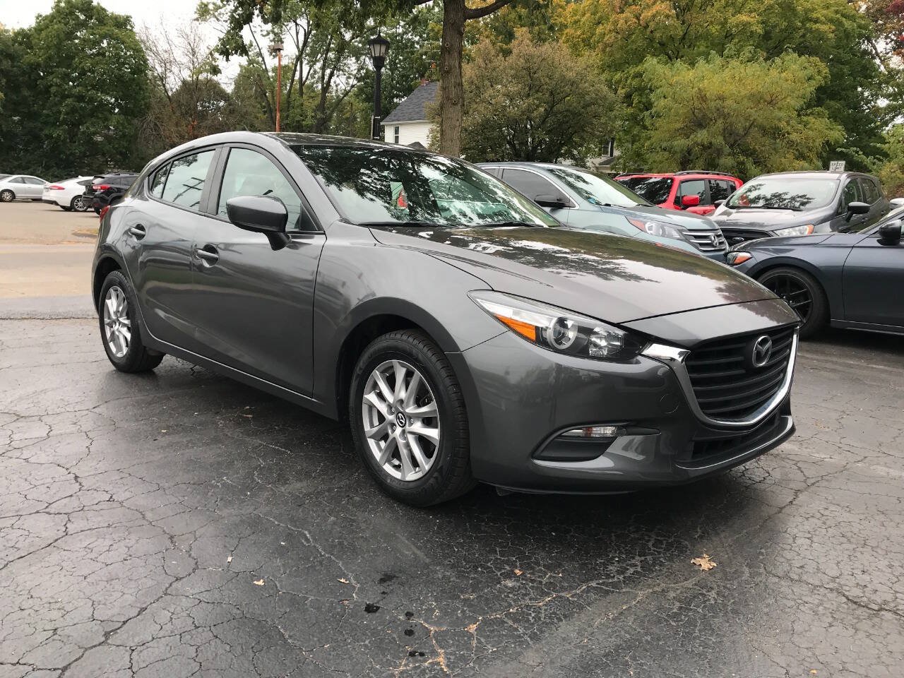 Used 2017 MAZDA MAZDA3 Sport FWD image 2