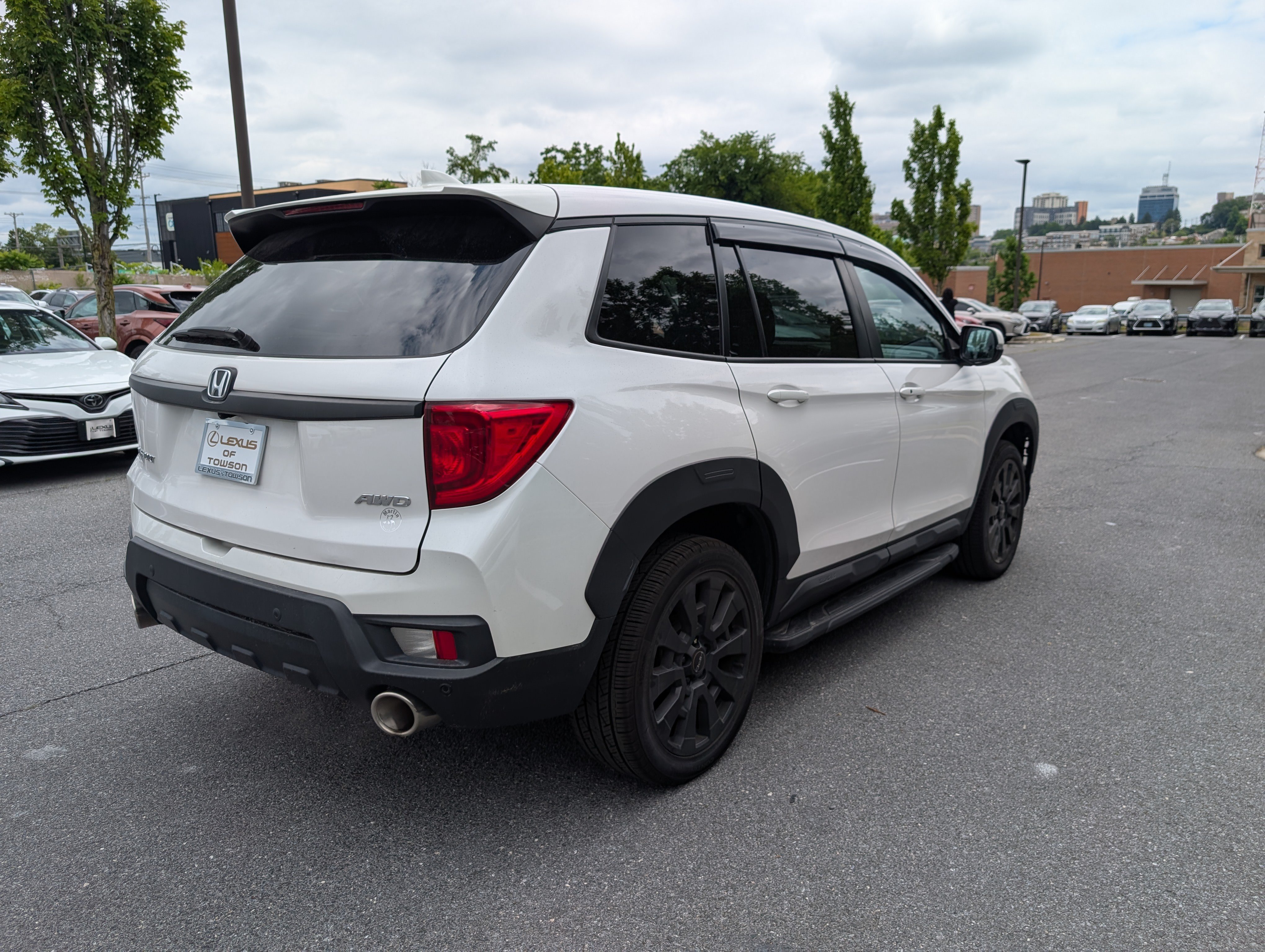Used 2023 Honda Passport EX-L image 3