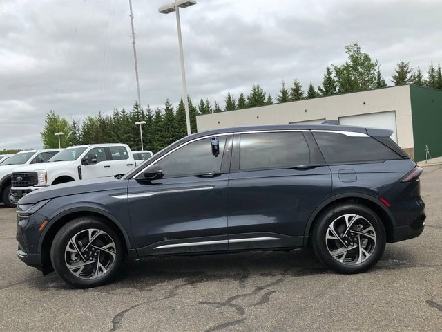 Used 2024 Lincoln Nautilus Premier w/ Equipment Group 102A image 27