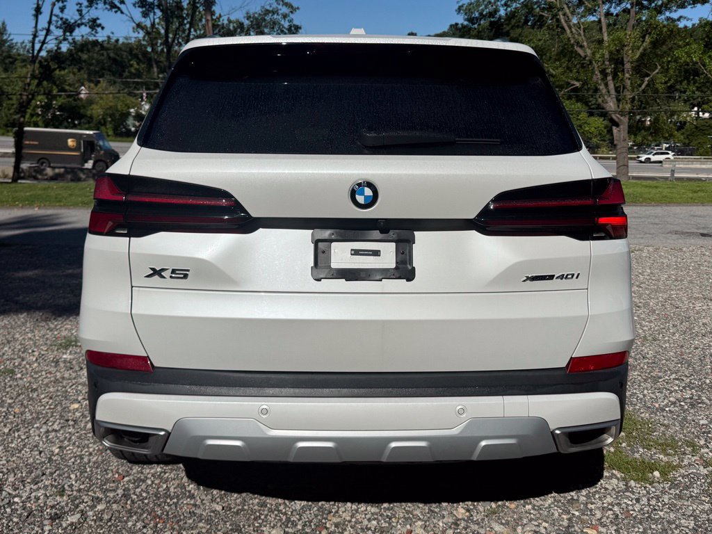 Used 2024 BMW X5 xDrive40i w/ Premium Package AWD/4WD image 5