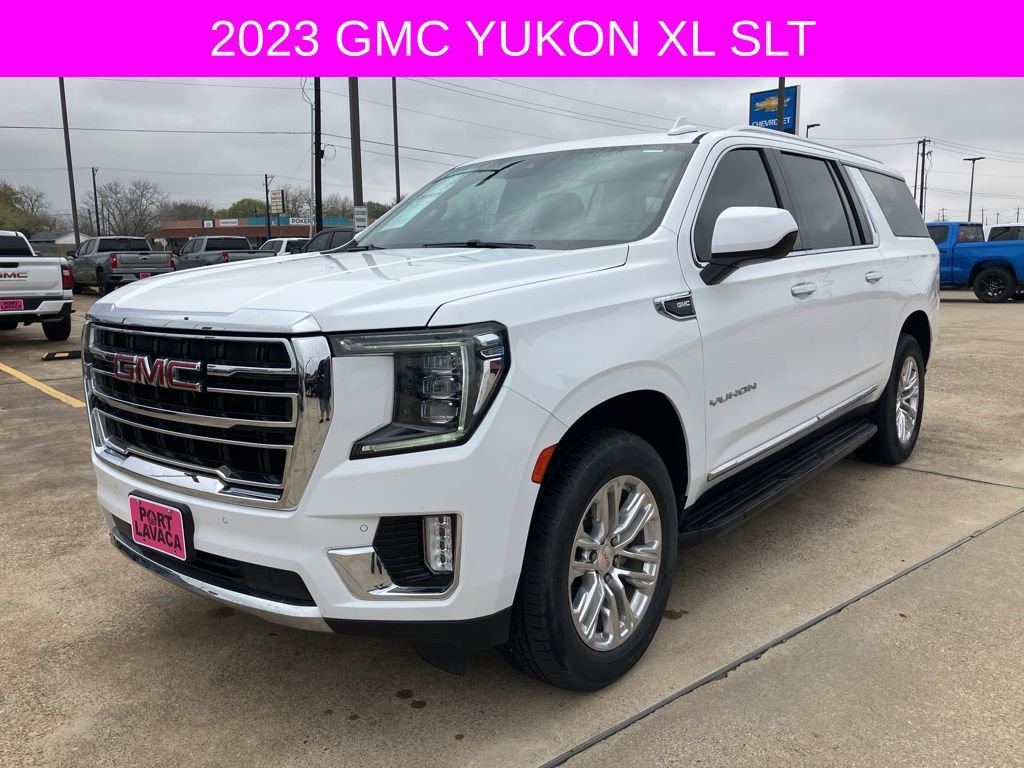 Used 2023 GMC Yukon XL SLT image 3