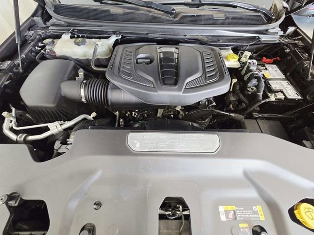 Used 2023 Jeep Wagoneer Base w/ Premium Group I image 17